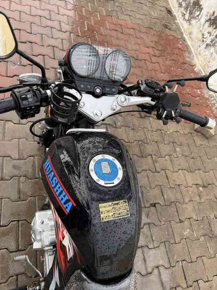 للبيع هيوشه موديل 2024 
منفيس فقط 
بعده زيرو فول نضافه 
السعر مليون و ٥٠ الف 
العنوان رمادي تاميم 
***********
