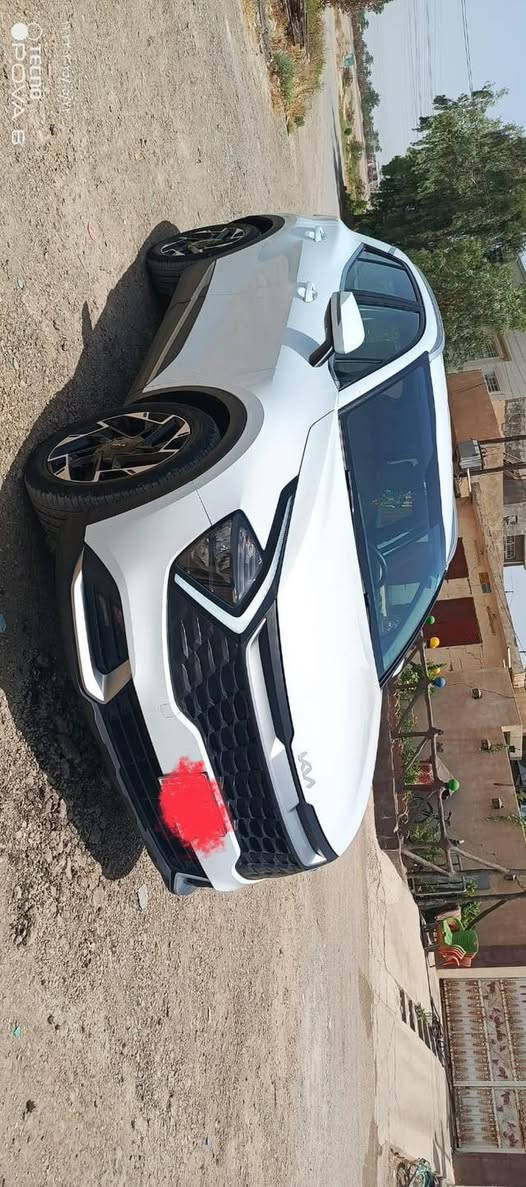 سلام عليكم سبورتج 2022رقم بغداد  سيارة خليجي مكفولة كفالة عامة من صبغ وبارد وضرر رقم صاحب السيارة ***********سعر 215$
