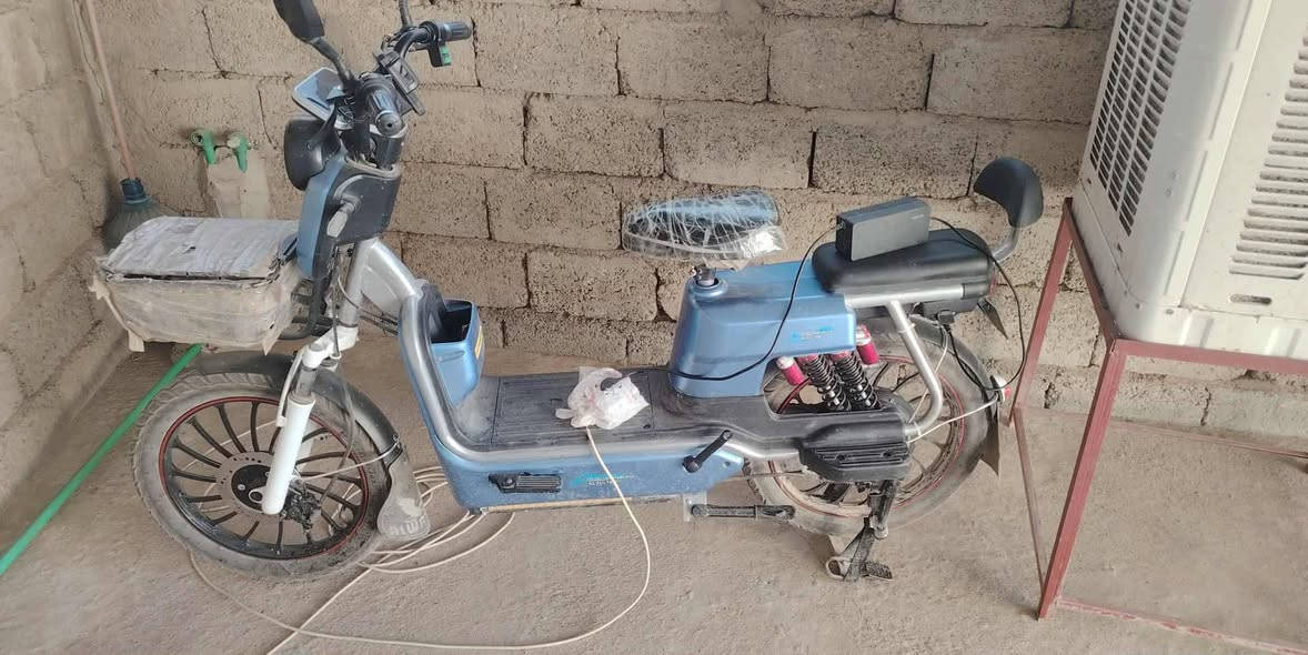 ماطور شحن للبيع نضيف حيل شغال مابي اي عطل فقط يحتاج بطاريات. بس ابيع فحم في فحم 
ما احب اتعامل بس للامانه مابي اي عطل 
سعر 100 قفل


**إذا كنت صاحب هذا الإعلان وتريد حذفه لأي سبب، رجاءا أرسل رسالة إلى الدعم الفني**