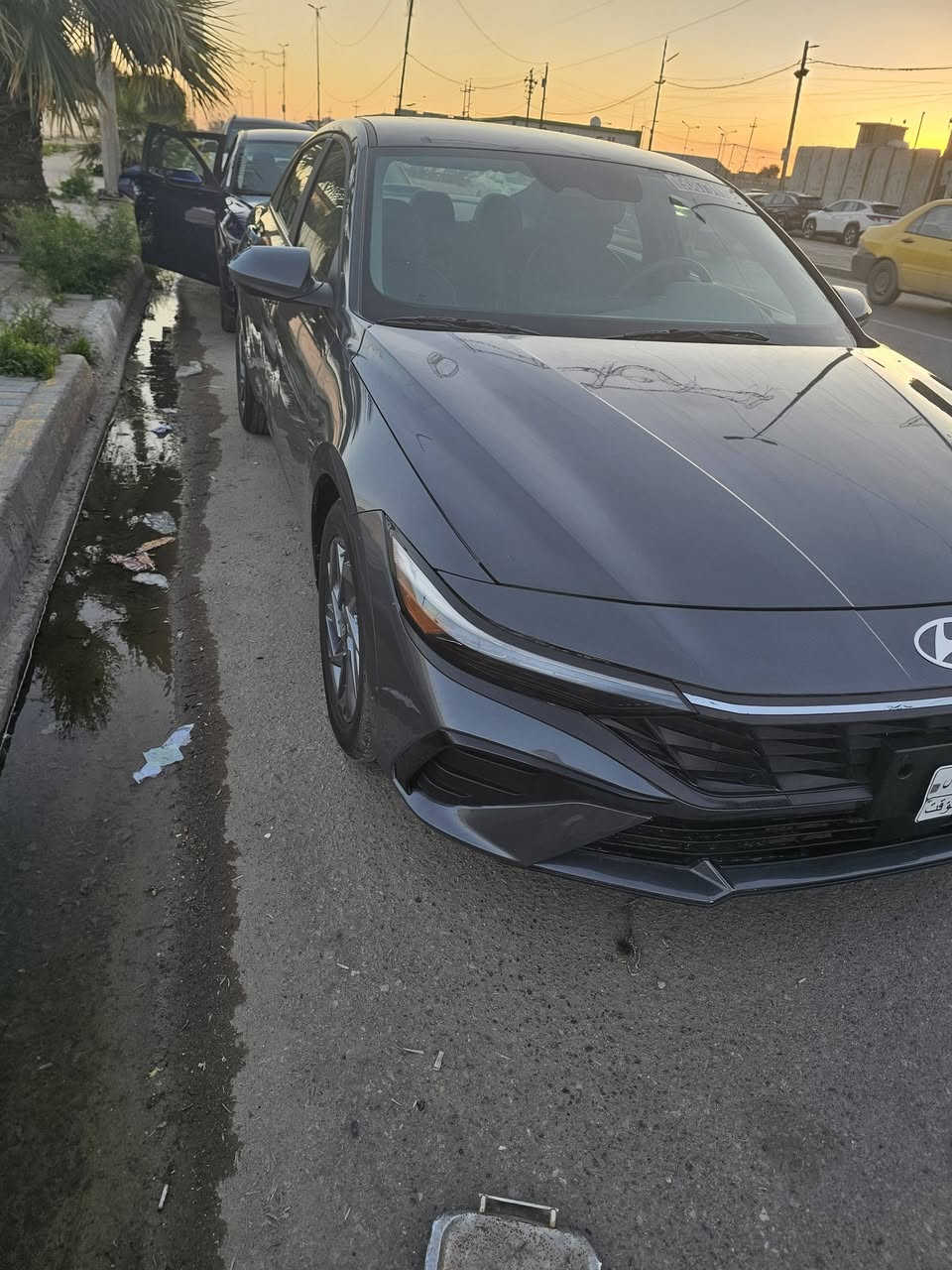 النترا امريكي موديل 24 نص فول بصمه رادارات امامي وجانبي وخلفي تشغيل عن بعد المكينة الفين دوش توقيف ذاتي السيارة ليبل واحد دخول جديد بسمي المنفيس موجوده السيارة بغداد السعر اتصل على الرقم ***********
