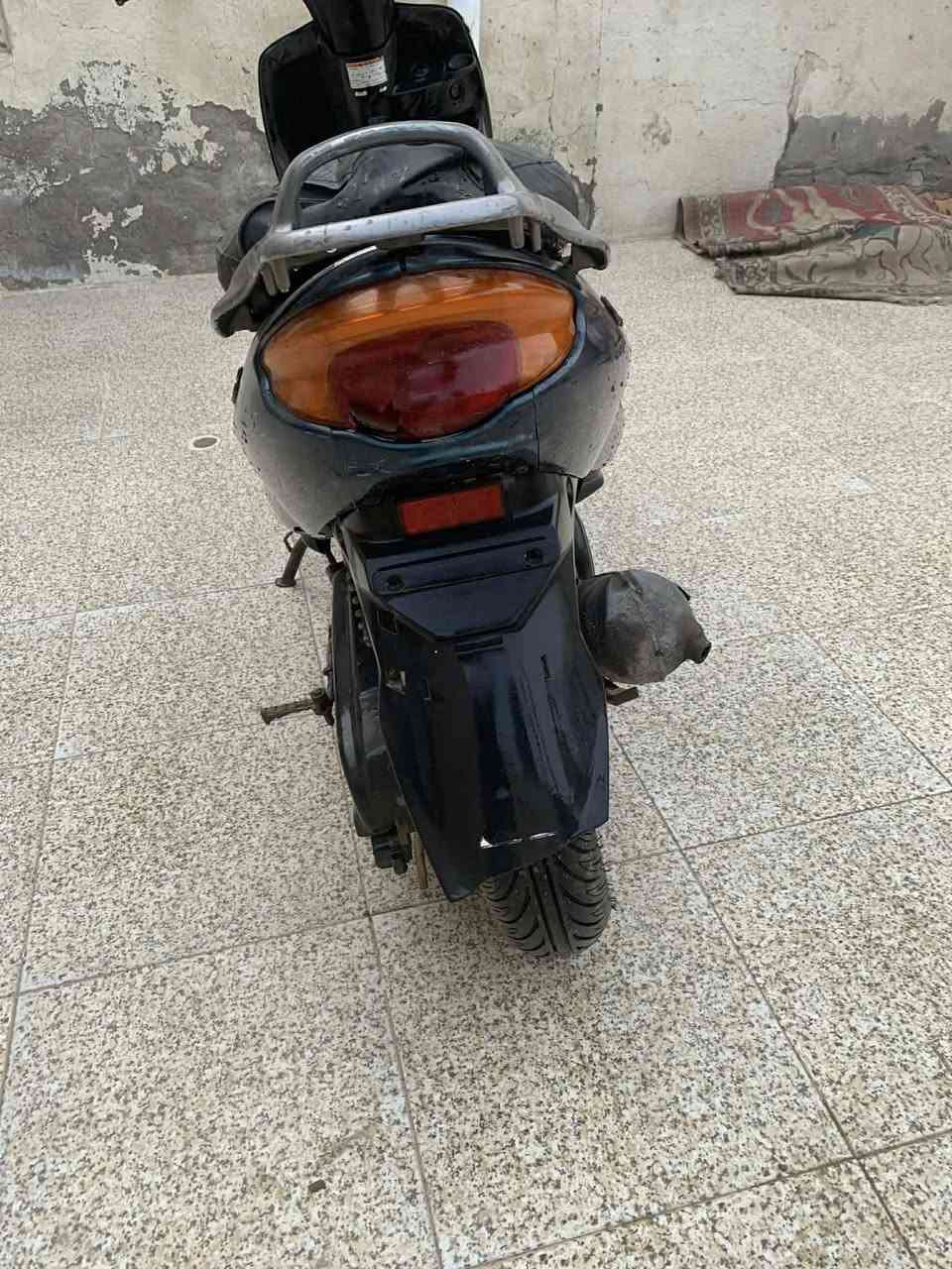 سلام عليكم شباب دراجه اكزز للبيع دراجه حلوه مابيه شي نضيفه مكاني سوق الشيوخ سعر ٣٥٠بيها مجال للاستفسار خابر ***********
