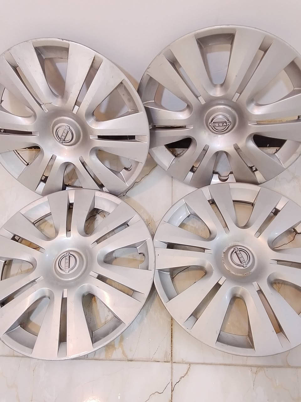 السلام عليكم سكبات نيسان جديد مديل 24 _23 السعر 25 العنوان بغداد الكماليه  حي اسلام شارع المستشفى رقم الهاتف ***********
