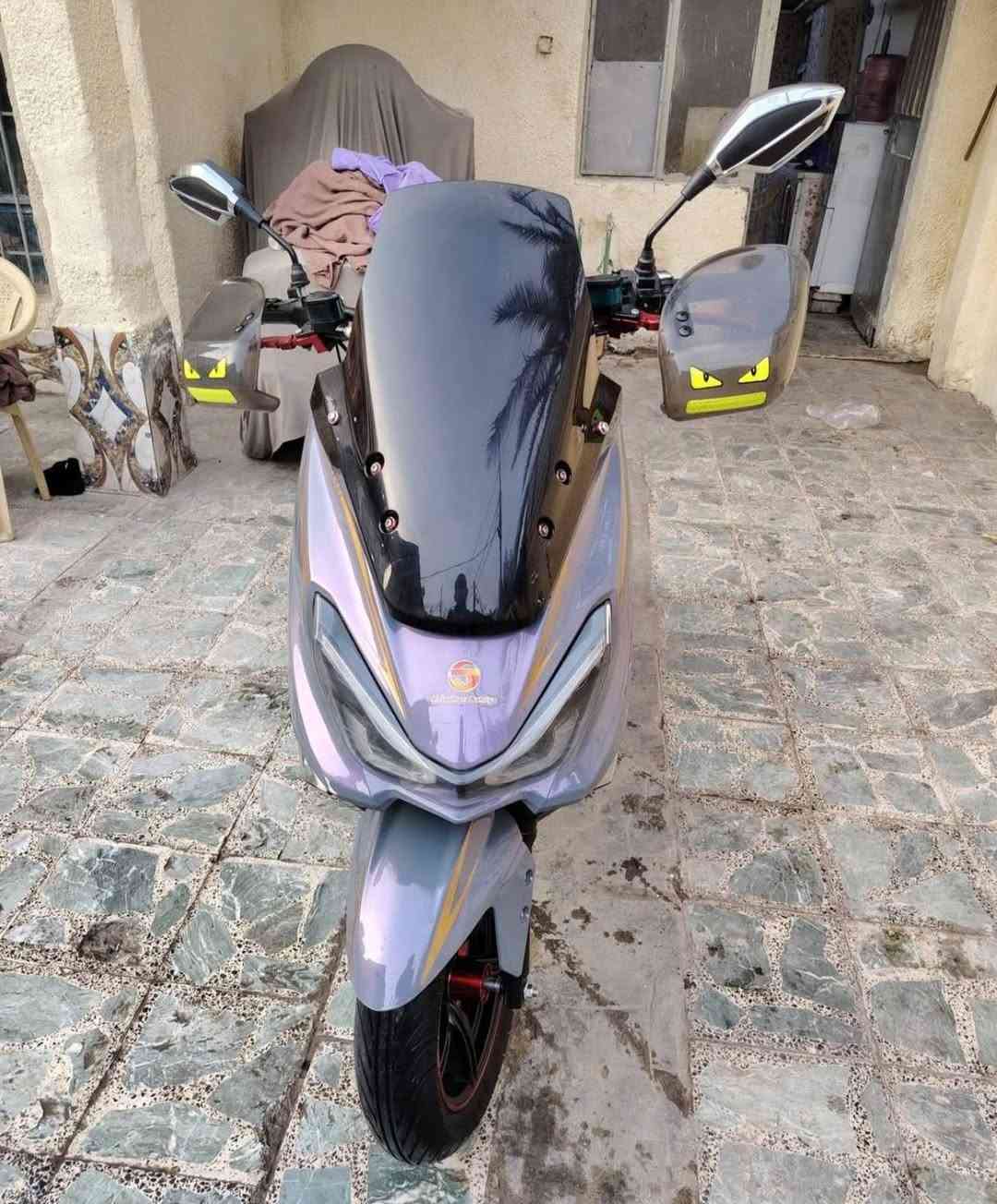 السلام عليكم دراجة شحن 2025 بعدهي زيرو
ماشية 263
بطارية ليثيوم قطعة وحدة ليثيوم
الدراجة استيراد خاص
مكاني بغداد الجديدة
رقم ***********
