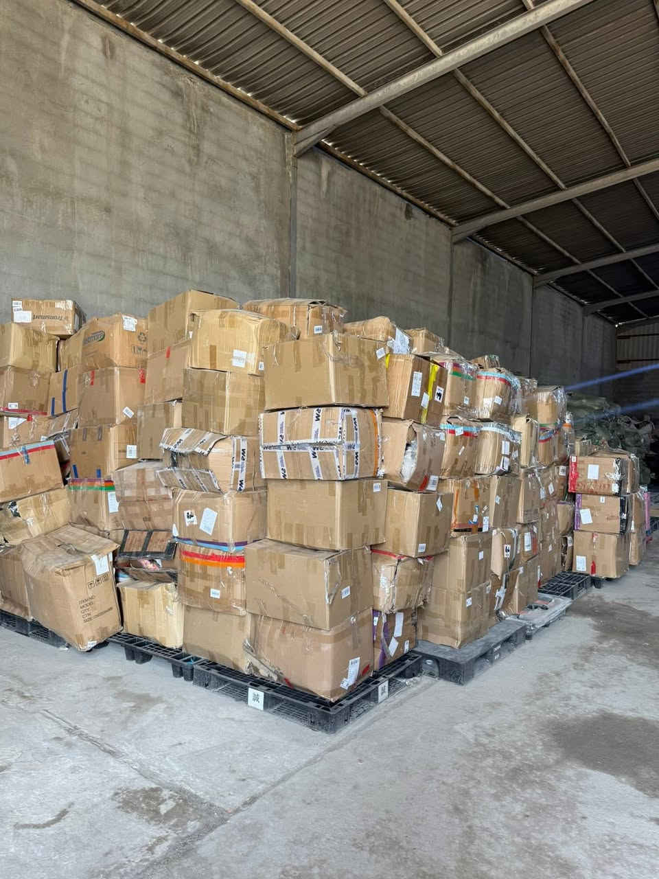 السلام عليكم متابعينا وزبائننا الكرام بفضل لله غدا ان شاء الله الثلاثاء وصول حاوية المكس في مخاززنا 
بغداد التاجيات قرب جسر الدوار 
مخزن الحاج سلمان الكعبي
التوفيق الورزق الجميع ان شاء الله 
الاستفسار التواصل/ ***********
