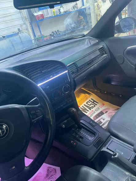 سلام عليكم E36 مكينه 25 مسكر لبيع سياره اول صبغه لها الداخل كله جديد سياره بسمي بغداد ثاني يوم احول سياره كلها جديده ماكو نقص سعر 58وبيها مجال تفاصيل (***********)
