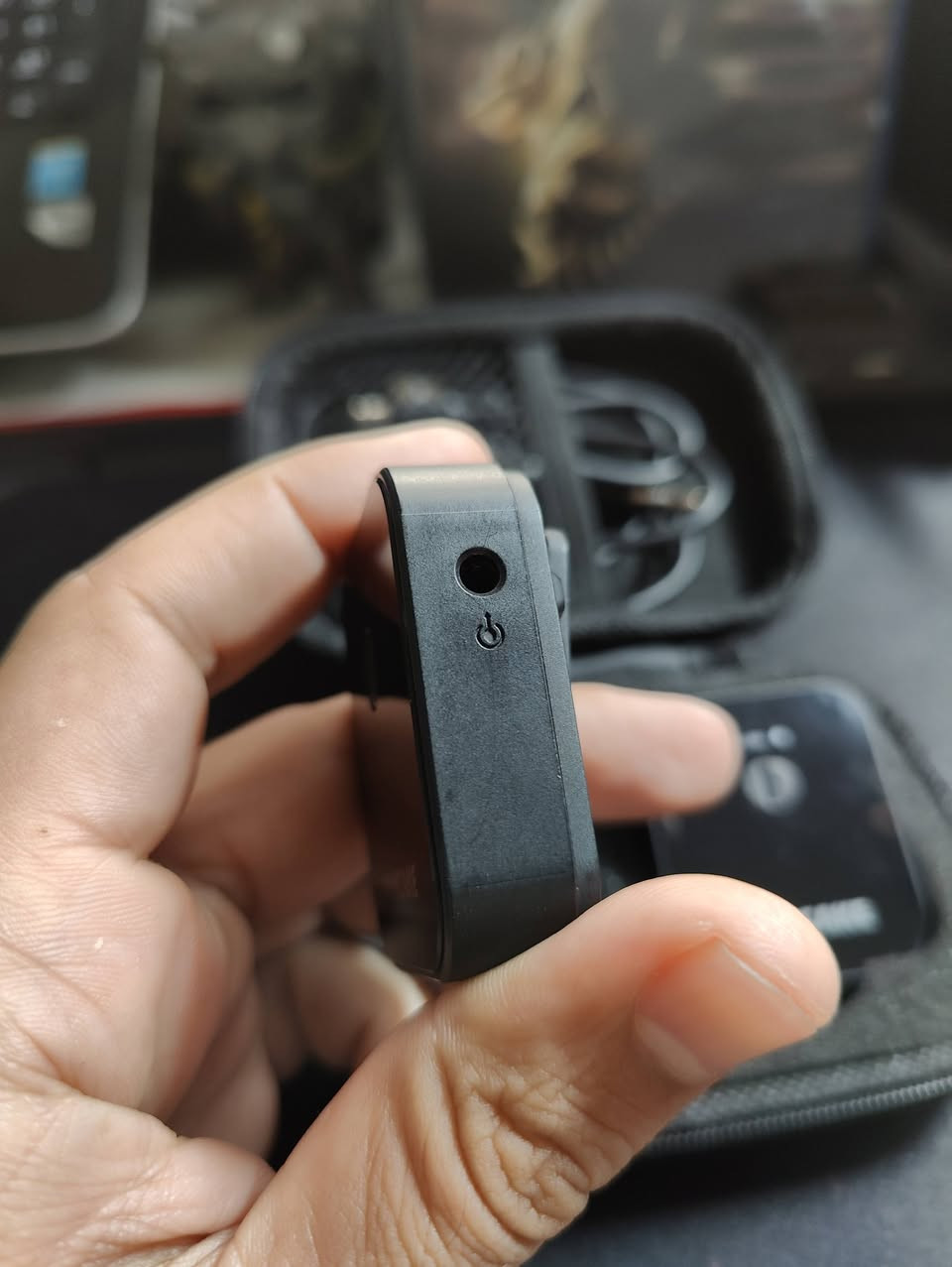 ميكروفون وايرليس QWM-10  ماركة sonicake ، بتردد 2.4 جيجاهرتز، مدى 50 مترًا، يعمل لمدة 10 ساعات، نظام عزل الضوضاء 3درجات وتحكم مستوى الصوت 3درجات
(جهاز إرسال واحد + جهاز استقبال واحد) لأجهزة آيفون/أندرويد/كاميرات DSLR،


**إذا كنت صاحب هذا الإعلان وتريد حذفه لأي سبب، رجاءا أرسل رسالة إلى الدعم الفني**