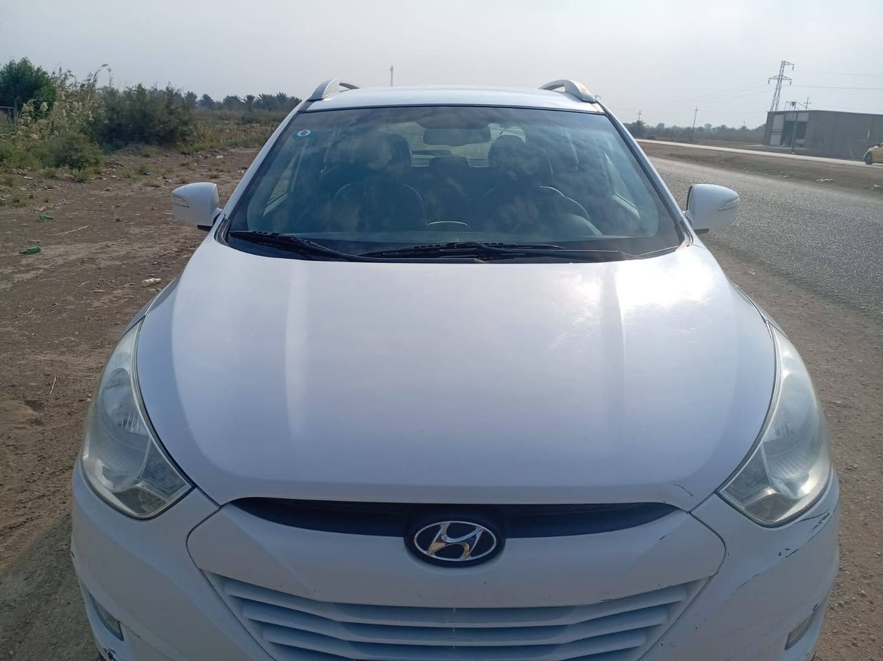 توسان. 2013 خليجي مقفول. رقم بغداد دولي بسمي حداديه جديده. تخم تاير.  منضومة تبريد جديده  غير متواجد عل فيس.  الاتصال عل الرقم ***********
