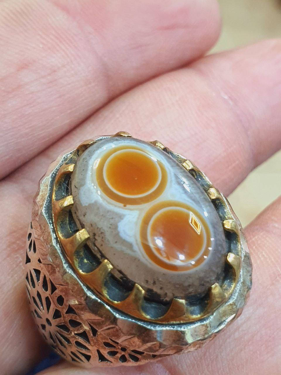 ياللة لعيون الغوالي 
سليماني هندي عينتين 
صياغة يدويه ثقيله


**إذا كنت صاحب هذا الإعلان وتريد حذفه لأي سبب، رجاءا أرسل رسالة إلى الدعم الفني**