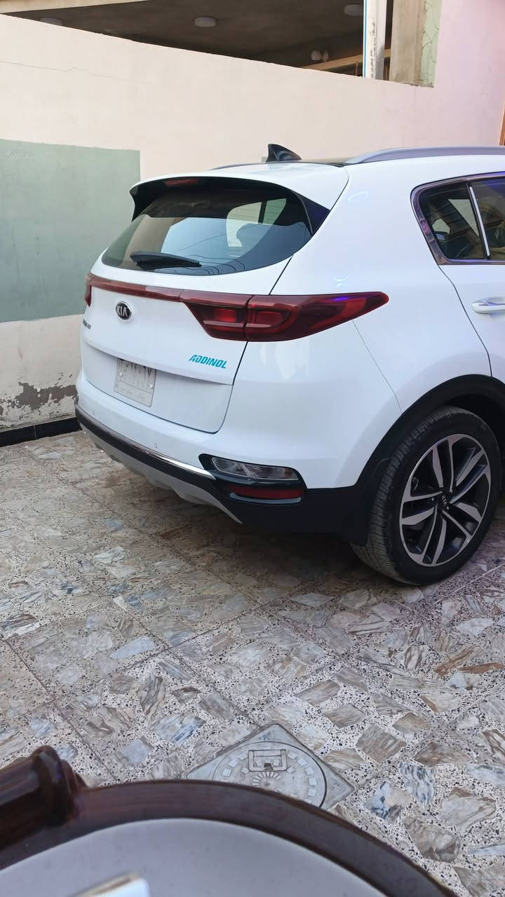 كيه سبورتج 2021 خليجي
فول مواصفات  السياره 
. مرايه شفط.
. اشاير بل مرايه 
. صندوق كهربائي 
. ويل كب 
. زنون.
. بنرامه قطعتين 
. تبريد قطعتين 
. بصمه 
السياره فول فول مواصفات   
الي يريد يعرف سعرهه يتصل عله رقم الهاتف: *********** ولسيارة رقم بغداد مكانهه
