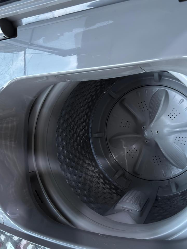 غسالة الحافظ. للبيع 14 او15 كيلو  نظيفه ممصلحه ابد السعر 275 وبيه مجال المكان البلديات 
اتصال ***********
