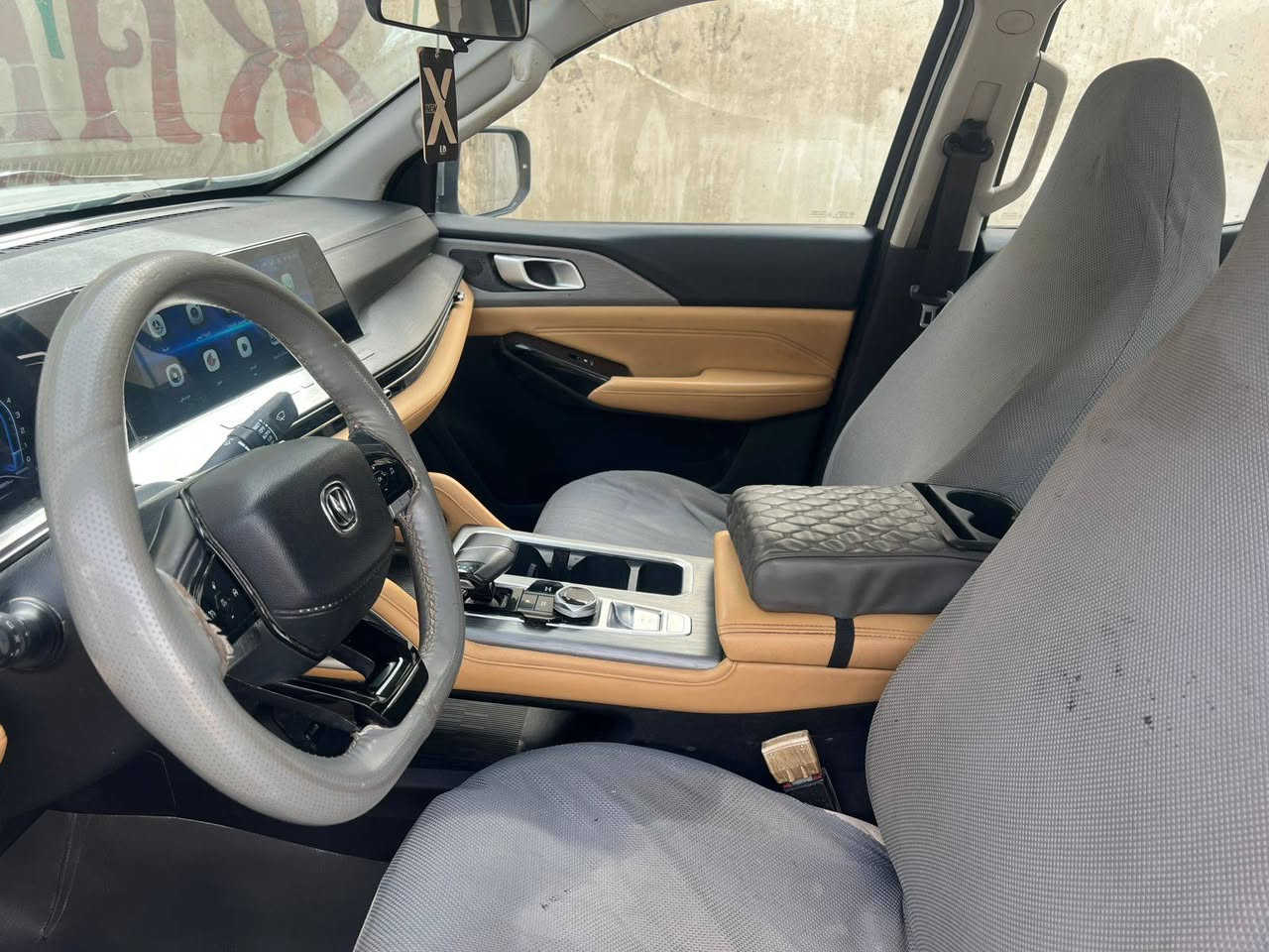 للبيع هانتر بلاس موديل 2024 سيارة دهب عدادها 90الف بعدها بضمان للتواصل *********** موجودة بلرمادي شركة صيانة شانجان فرع الرمادي
