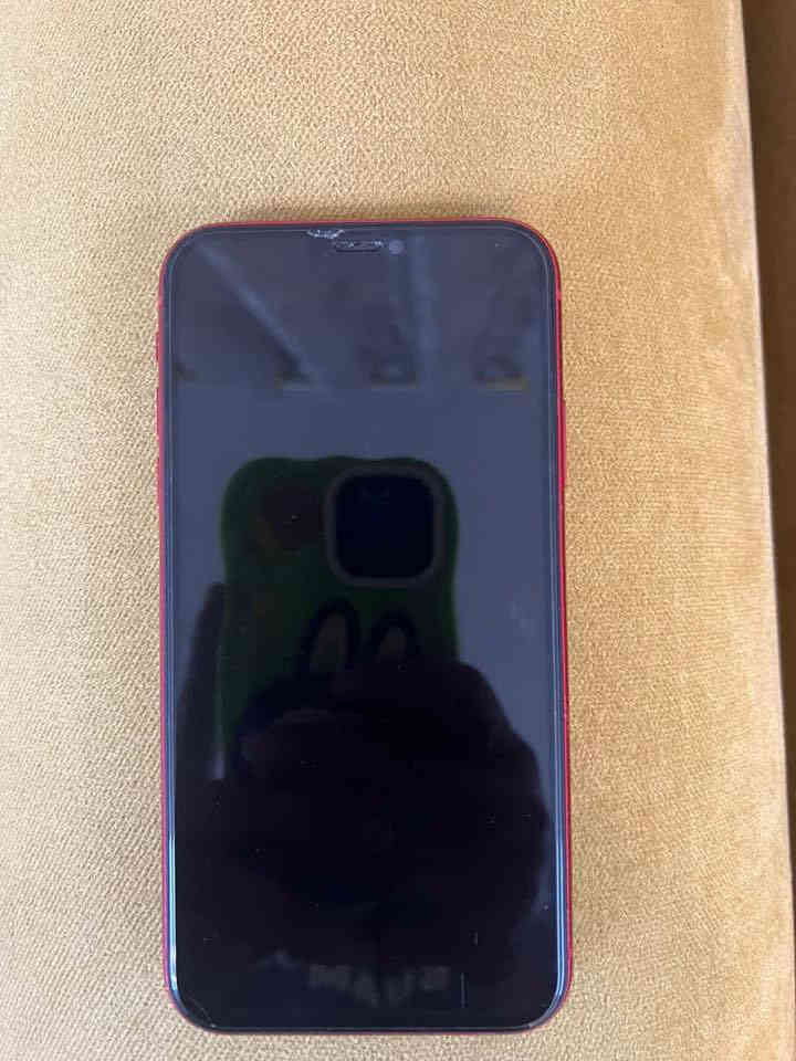 السلام عليكم جهاز ايفون 11 العادي بطارية 74 بلادية ممبدلة وذاكرة 64 الجهاز نضيف بمعنى الكلمة 100% تجي تاخذ وتروح بدون فحص السعر 225 وبي مجال للاستفسار *********** وبي واتساب هم
