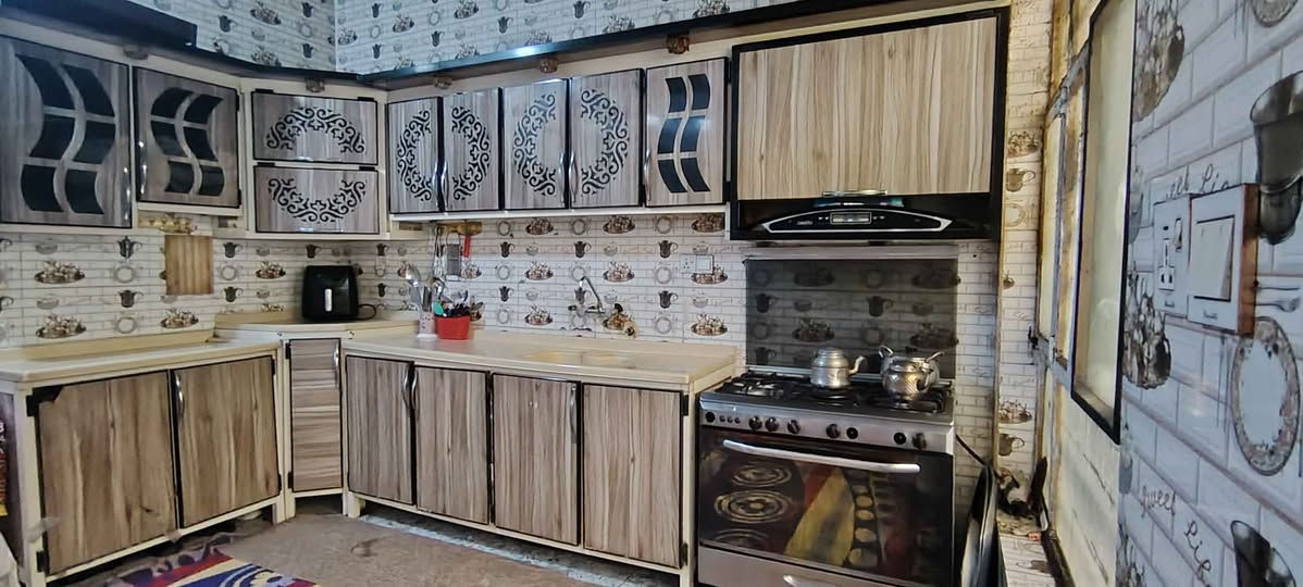 كاونتر 9 امتار التعليق + الأرضي  السطح مرمر كما موضح بالصورة للبيع بي خانه مكسوره
فقط الي يشترون يراسلون النجف, العراق


**إذا كنت صاحب هذا الإعلان وتريد حذفه لأي سبب، رجاءا أرسل رسالة إلى الدعم الفني**