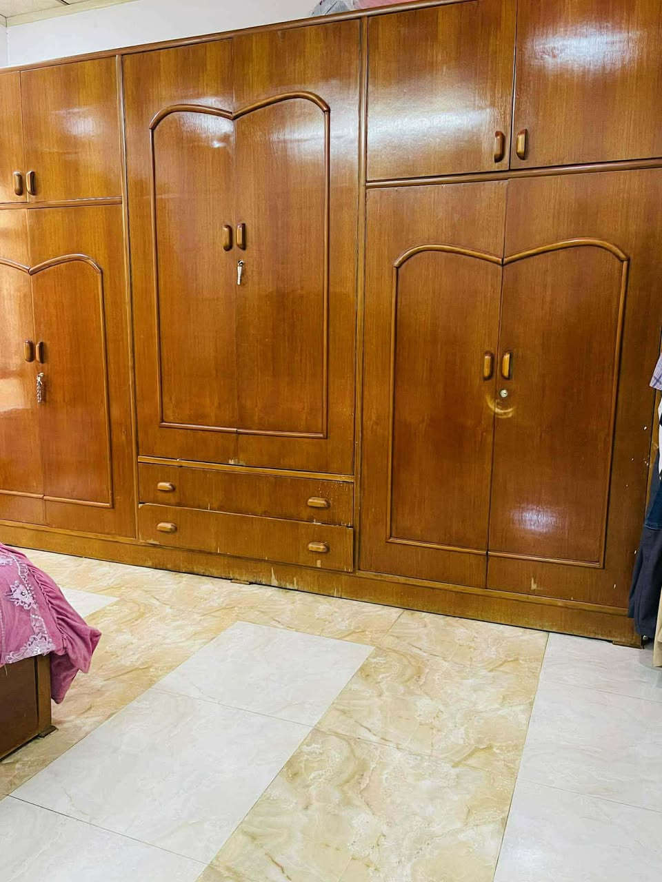 عندي غرفه مستعمله للبيع نظيف كندور ملحق ٦باب وتخت وكمدين٢ وزاويه بدون ميز تواليت مرايا سعرها 400 المكان الموصل 17 تموز يم جامع الغيث


**إذا كنت صاحب هذا الإعلان وتريد حذفه لأي سبب، رجاءا أرسل رسالة إلى الدعم الفني**