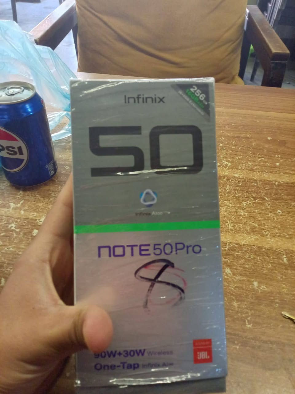 سلام عليكم للبيع نضيف جدا
infinix note 50 
16(256)الذاكرة
عل فحص اي نقص مابي 
كارتون وشاحنه موجودة 
(بغداد الدورة) 
***********
