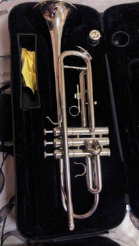 ترامبيت للبيع جديد صوته كلش حلو بغداد 07707181560