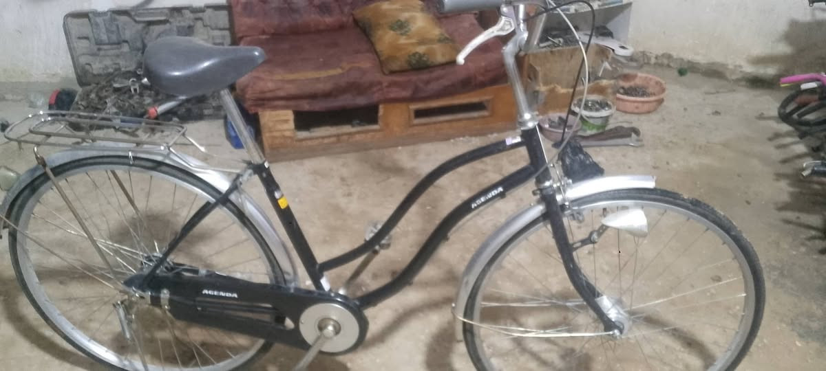 مرحبا شباب سلام عليكم
بيسكل لبيع مثل ما موضح بالصورة 
كامل جاهز تجي تفحص وتسوق 
قياس 27بناتي 
ويل حساس 
ويالة لامنيوم 
75الف


**إذا كنت صاحب هذا الإعلان وتريد حذفه لأي سبب، رجاءا أرسل رسالة إلى الدعم الفني**