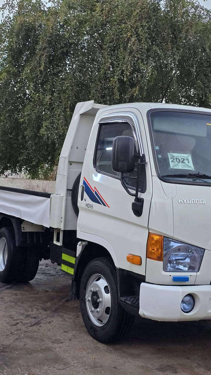 السلام عليكم ورحمة الله وبركاته 
للبيع كنتر هونداي موديل 2021
مكفوله كفاله عامه من كلشي 
مكينه ٤٠٠٠ لا بخار ولا تنقيص السياره جديده بمعنا الكلمه 
تبريد ثلاجه  تدفاء مكان السياره بابل جبله 
***********
***********
