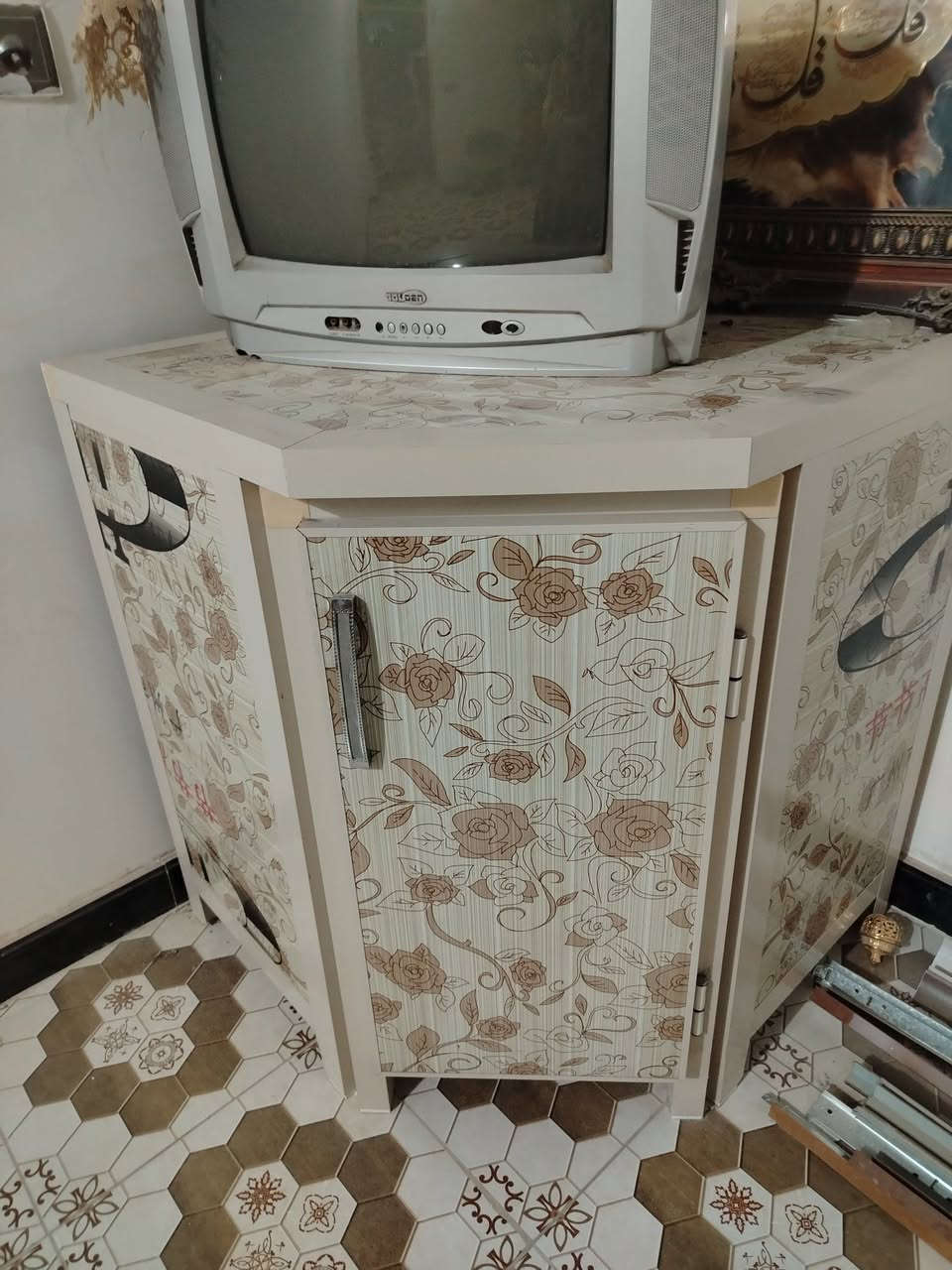 غراض للبيع حي السلام
ميز تلفزيون 70
ميز مطبخ 30
تنور 30


**إذا كنت صاحب هذا الإعلان وتريد حذفه لأي سبب، رجاءا أرسل رسالة إلى الدعم الفني**