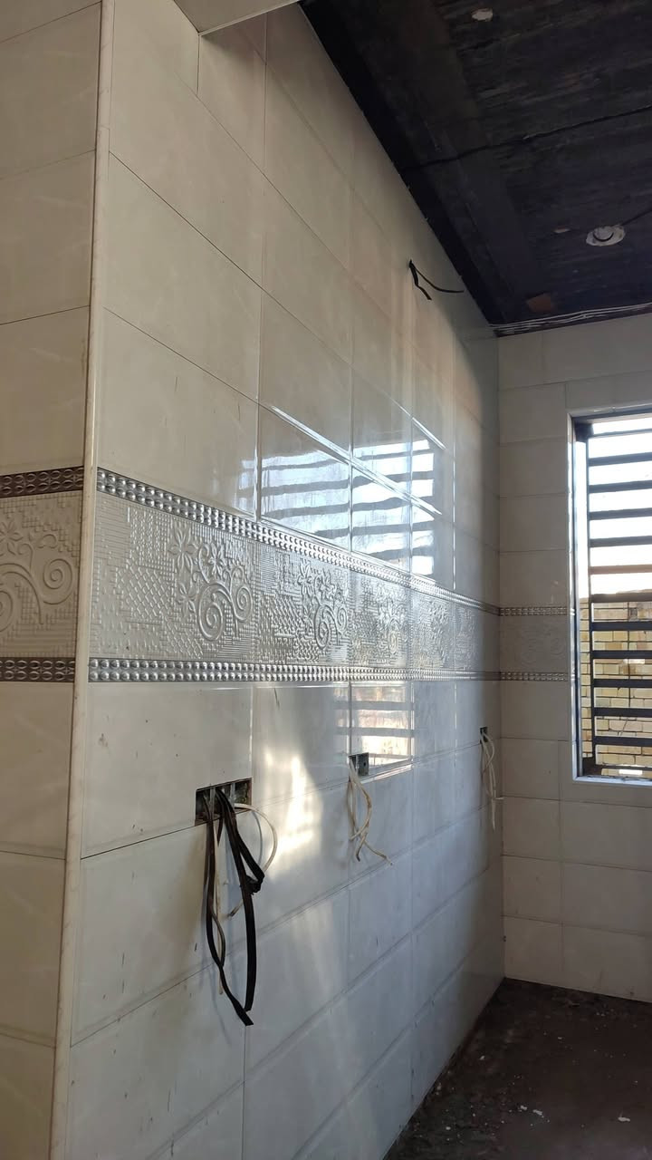 شغل سيراميك درجه اولا هذا جزء من عملنه اي استفسار اتسال على هذا رقم ***********
