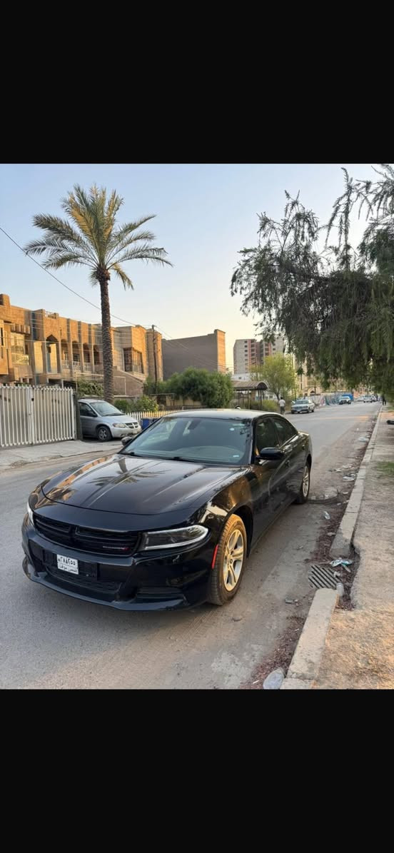 دوج جارجرsxt 2023 شاشه جبيره حساس خلفي تشغيل عن بعد وسستم صوت
تبديل قطعتين جاملغ وباب نفس اللون بدون دواخل  وايرباك جانبيه بيه وراجع سستم السياره جديدا جدا
ماشيه 36000 الف ميل بامريكا فقط مماشيه بلعراق .. 
الاتصال وتس اب 
*********** 
او الاتصال 
***********
السعر  21500 دولار وبيه مجال بسيط بدون رقم 
يعني 215 ورقه بدون رقم
