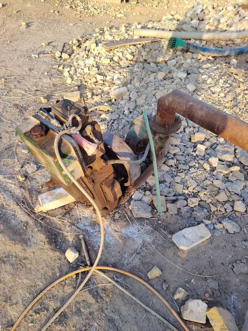 السلام عليكم ماطورات ثنين واحد ٤في ٤ هندي والثاني سبعة ونص حصان كايمات ثنينهن المكان ديوانية ناحية نفر للاتصال على الرقم ***********
