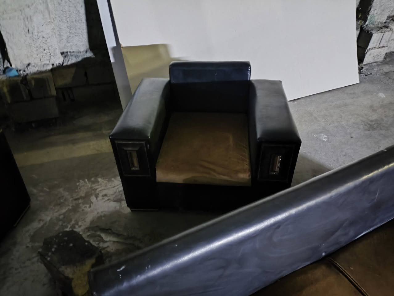 للبيع ***********
