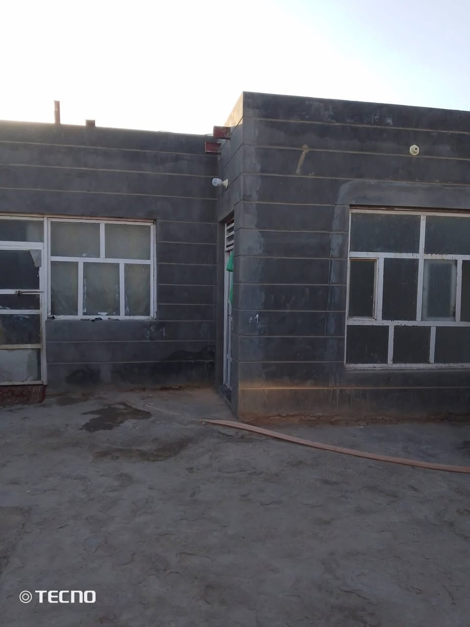 بيت للبيع مساحته 300طابوزراعي حي ام اعضام2 بتلو صب بناء طابوق سقف اعكاده سعرخاص***********@إشارةمحمد العرباوي
