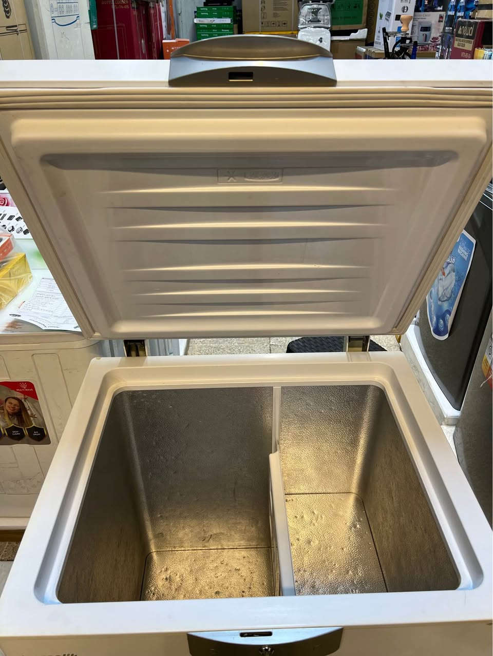 سلام عليكم حبايب 
مجمده مستعمل قليل بحالة الروعه مستخدمه شهرين او اقل القطعه حيل نضيفه مابيها خلل تجميد فول تجي 12 قدم ، نوعيتها أرجليك الاصلي 🔥شرط و ضمان انطيك 7 ايام تفحصها كامل و تلعب لعب عليها و تدللون عرض خاص عليها للتواصل خاص ☎️ بسعر 219 موصل, نينوى


**إذا كنت صاحب هذا الإعلان وتريد حذفه لأي سبب، رجاءا أرسل رسالة إلى الدعم الفني**