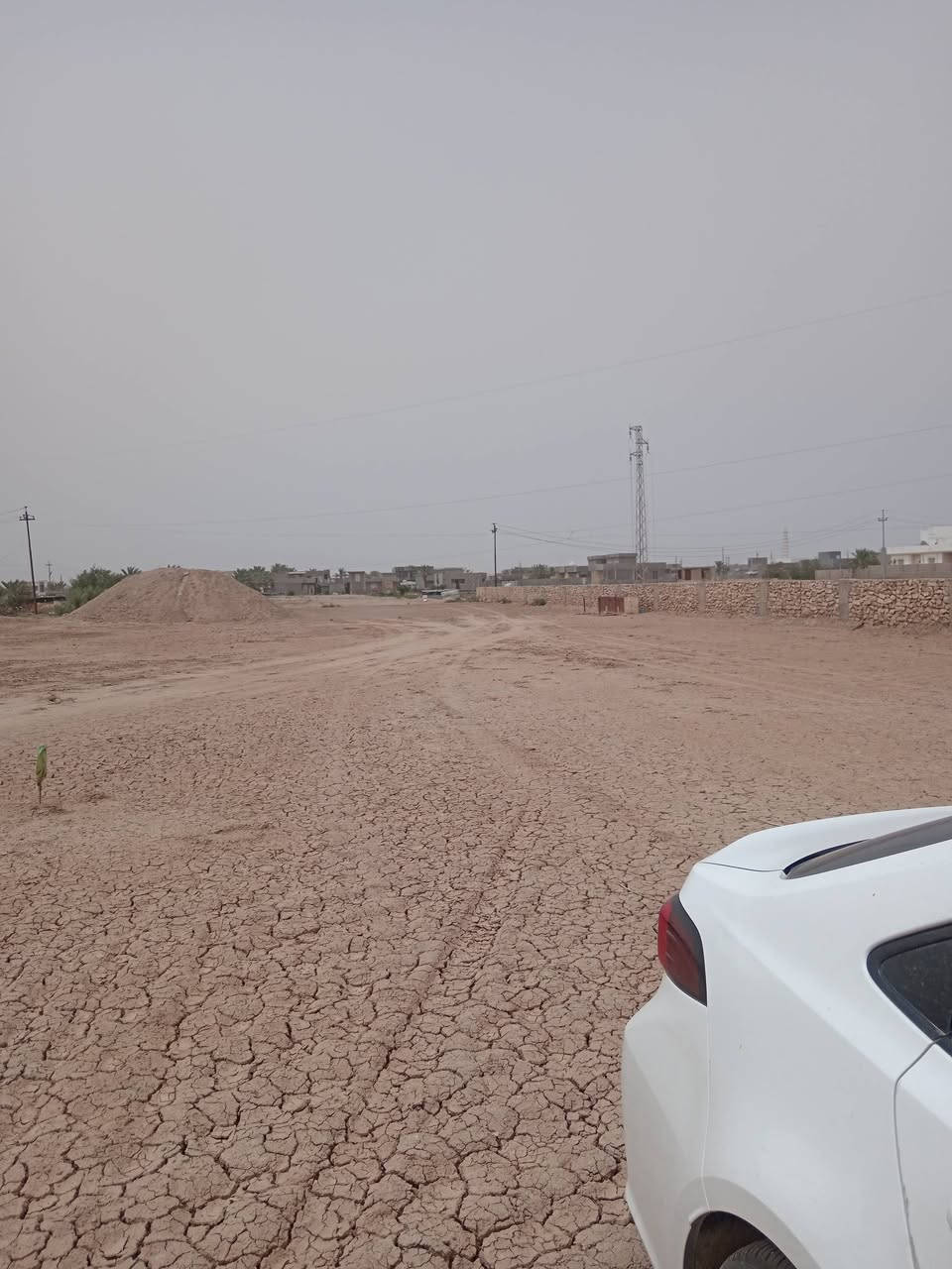 قطعه ارض للبيع المساحه دونم نوع العقار زراعي سند ٢٥ الوجه ٣٣ نزال ٨٣ شارع عرض ٨ متر واصله كافه الخدمات
العنوان جويبه خلف محطه غصن الزيتون يبعد عن الشارع العام ١٠٠ متر الاستفسار أكثر *********** حارث مؤيد بريش 
قطعه ارض للبيع المساحه دونم نوع العقار زراعي سند ٢٥ الوجه ٣٣ نزال ٨٣ شارع عرض ٨ متر واصله كافه الخدمات
