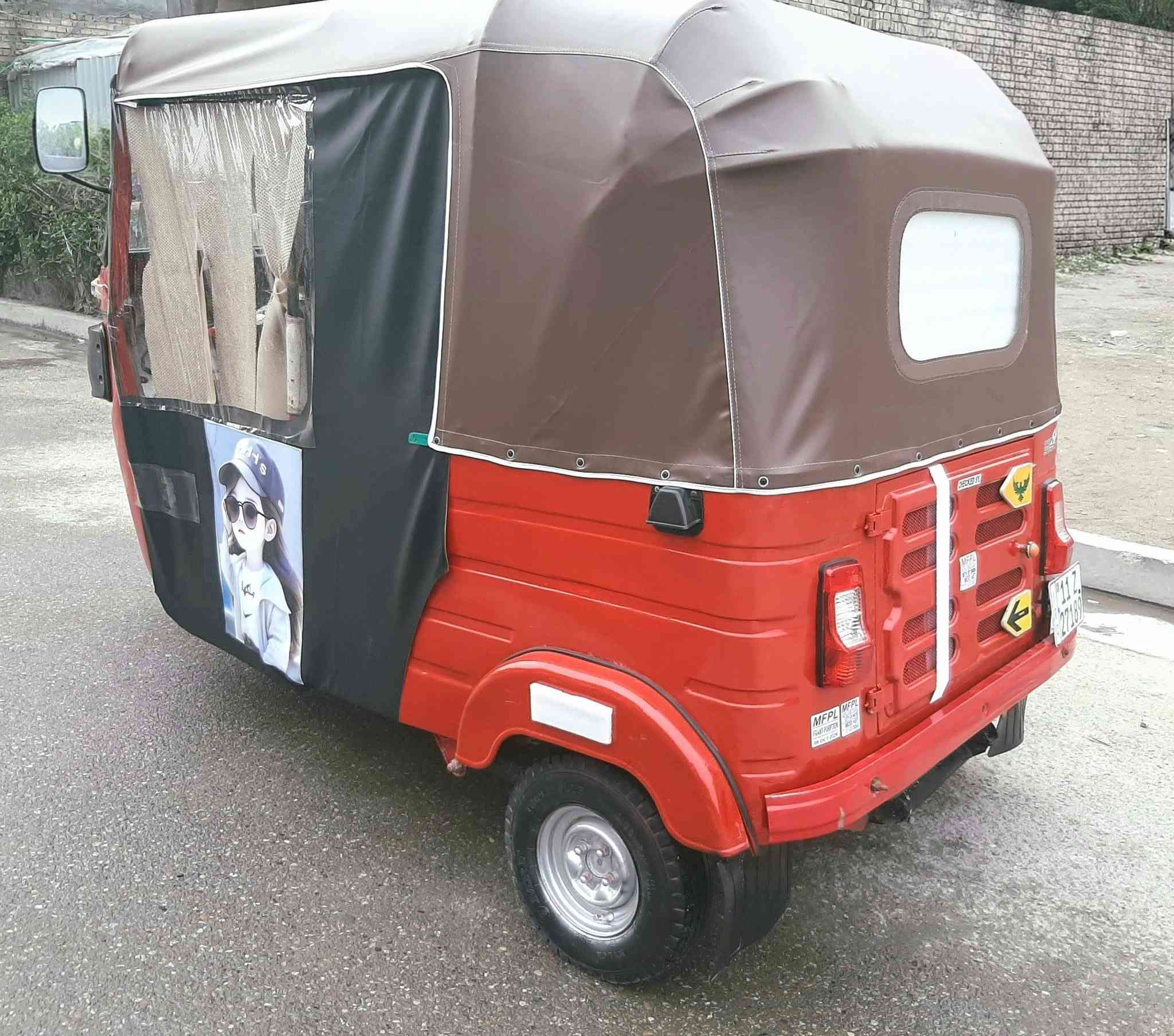 السلام علیکم تكتك موديل 18
رقم وسنويه تحويل ثاني يوم
مكينه 20 مجفت شركه
بغداد مدينة الصدر
السعر 4700 
***********
