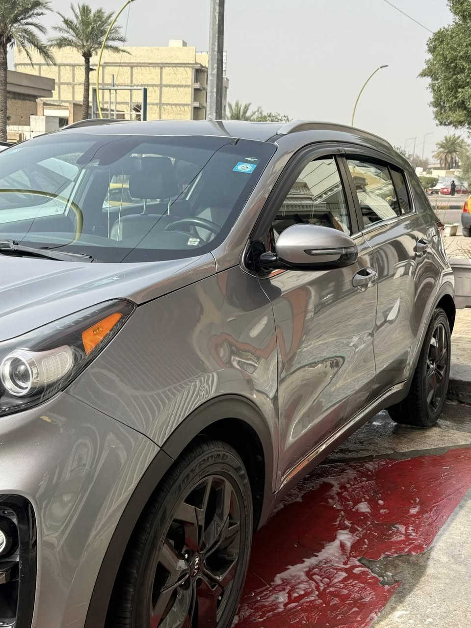 السلام عليكم كذا سبورتج 2021 أمريكي بدون ايرباك حادثه 
بنيد فقط صور الحادث موجوده بس باخين كلير فقط في الجاملغ 
السياره 
مكينه 2400
كشنات جلد 
رادار امامي
نقطه عمياء 
قطعتين تبريد 
بعد هواي موصفات 
الاتصال ***********
