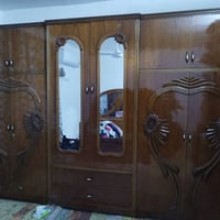 غرفة اخشاب عراقيه للبيع تسكام درجه اولى بس الزاوية مرايتهه نكسرت  يعني...