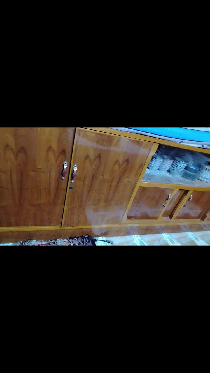 بوفيه للبيع كلش نظيفه ***********
