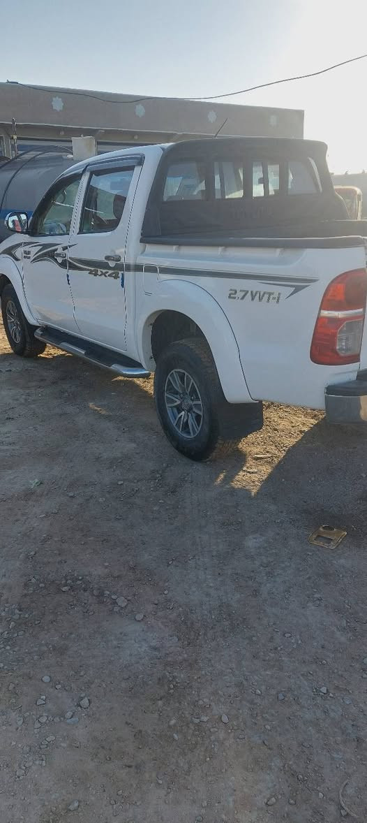 السلام عليكم للبيع هايلوكس ٢٠١٤ رقم أربيل سنويه صاغطه مكان السياره بغداد النهروان السعر ٢٠٠ وبيهه مجال رقم الهاتف 
***********
