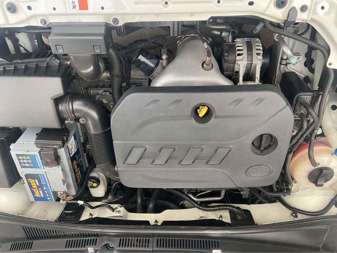 فاو بيسترون صالون 
موديل 2018
السيارة كلين 
موصفات 
شاشة 
سقف سلايت 
جامات كهربائية 
السعر 97$ بيها مجال قليل 
رقم موبايل *********** كركوك, العراق
