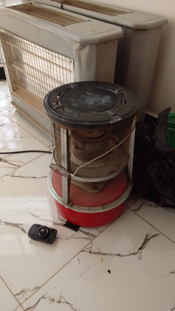 للبيع
صوبه احمر نفطيه سعر ٣٠ 
صوبه رصاصي كهربائية سعر ٣٠ 
وبيه مجال ع خاص 
فلوجه شهداء 
*********** بي اوتساب
