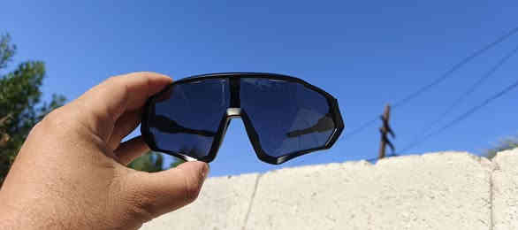 متوفر نضاره scyin تفاعليه مع ضوء الشمس وخوذه اصليه قياس M/L
سعرهن ٣٠ مع التوصيل واذا قطعه وحده ١٥ الف مكاني كرخ ***********
