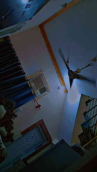 سلام عليكم بيت أمامي مساحه ١٠٠ متر مربع الفداء شارع ابو لبنان فرع الدوريه مال النجده على شارع عشرين بل ٢٢ بناء كونكريت مسلح طابوك بناء حديث بصف الركن كافه الخدمات متوفره كهرباء ماي مجاري تبليط البناء حديث رقم العقار ٢٢٠٨٧ رقم الهاتف *********** السعر ١١٥
