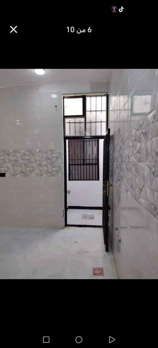 بيت مساحه 75م #طابو_زراعي سند 25
السعر 31مع المجال 
عنوان البيت نجف شارع الحولي مال المطار قرب الجسر قريب ع الشارع خط اول

                                

بيت جاهز مفتاح 🔑 
أساس وسقف صب مركزي 

يتكون البيت من

غرفه + صاله + مطبخ معزول + صحيات واستقبال

#مدارس // ماء//. كهرباء//. تبليط  /. خط مولد ذهبي 

وتساب
***********

ملاحظه// توجد لدينا كل المساحات من دور او قطع
