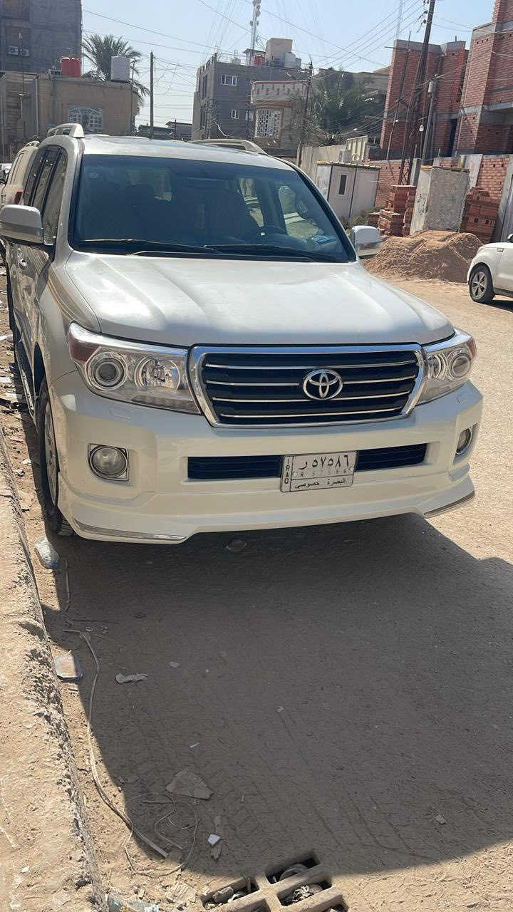 لاندكروز 2014
رقم بصرة باسمي 
محرك 8 سلندر 
مكفولة بيها فقط جاملغ خلفي صبغ 
مكاني بصرة 
السعر 339 وبيها مجال 
***********
