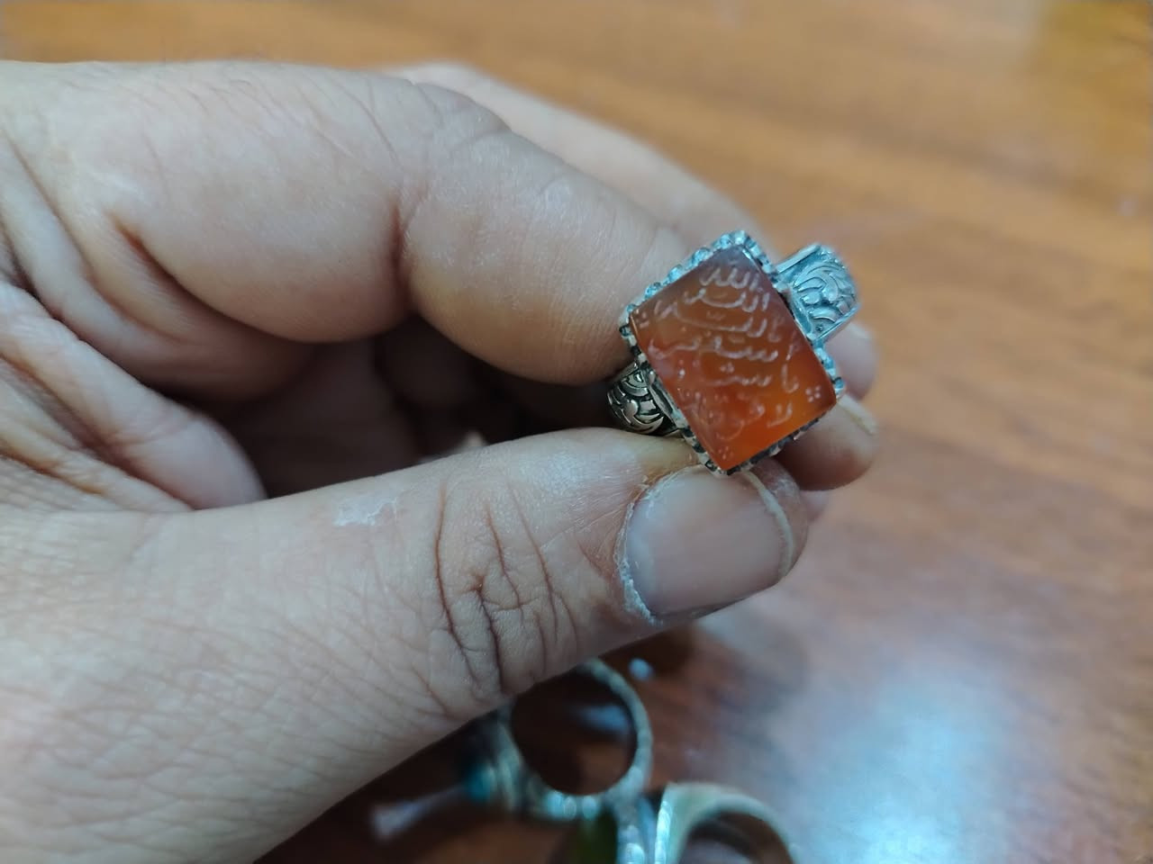 السلام عليكم مجموعه محابس ابيع شلع فضه ثقيل واحجار كريمه السعر 250الف قفل مكاني البياع ***********
