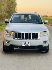 للبيع Jeep موديل 2011  امريكي فول مواصفات واحد على واحد فحته بصه كشنات...