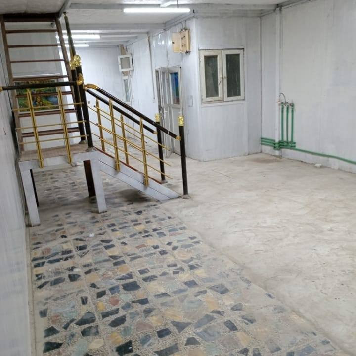 دار للأيجار مساحة 100 متر بشهداء السيدية قرب معهد عشتار يتكون من غرفة سويت ومنورين وصالة جبيرة وحديقة وكراج و حمام خارجي للاستسفار تواصل ***********
