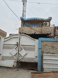 بيت للبيع ١٠٠متر  قرب شارع ٦٠ ب١٢ غرفتين نوم  وصالة ومطبخ وصحيات السعر...