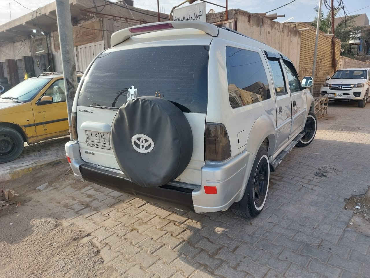 للبيع موديل 2008 مكينه وكير ونجي الكير بي صفنه بل بك جاهزه مانقصها شي بس البك رقم بغداد السعر 45 وبيها مجال مكان السياره سماوه رميثه ***********
