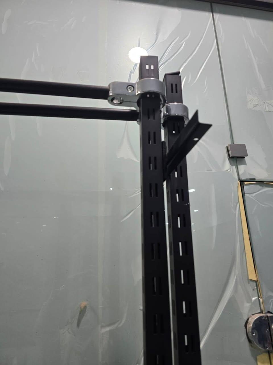 ستاند قطعتين
القطعه ٢٥ الف 
بدون رفوف يكون 
نظيف ملحقاته متوفرة كلها 

الموقع الكرخ 
للاستفسار 
***********
