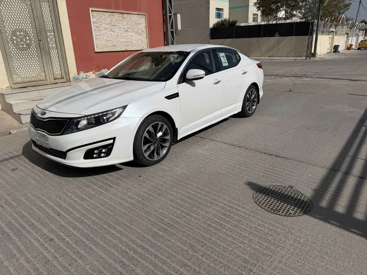 كيا اوبتما 2015 خليجي كفاله عامه ماشيه 150  ألف سياره جديده كارتون كلها بلاديه جاهزه ماعايزه برغي حداديه تخم تاير مكينه كير كله بلادي بشرط الفحص مكينه 2400  دوش بصمه تحكمات شاشه كامره حساس امامي خلفي كشتات جلد لد امامي خلفي سياره ع وضع الشركه تجي وتشوف بعينك  السونار بالمنشور السعر 148 $ رقم ***********
