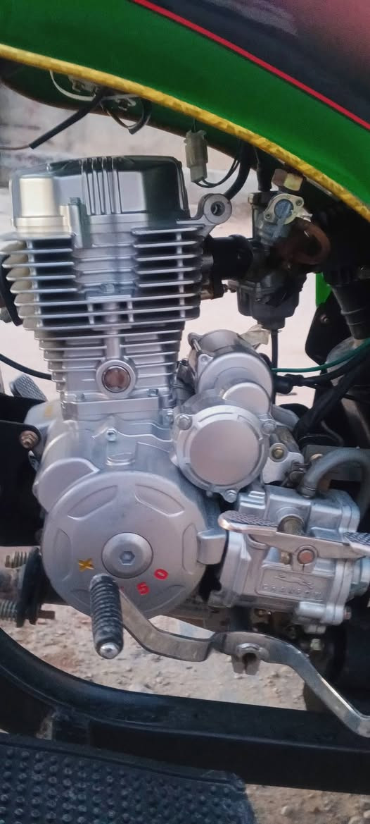 السلام عليكم اخوان ستوته البيع مديل 2023 طالعه بل 2025 صالهه شهرين من طالعه أورق بسمي مكتب حسين وكيل حسين الستوته مال كربلاء مو مال الحله مدفوع كمرك موسكنر  الستوته مكفوله عام من كلشي اسبير وياهه كامله  من كلشي  معراض النور وكيل حسين الانتصال على رقم ‏‪***********‬‏
