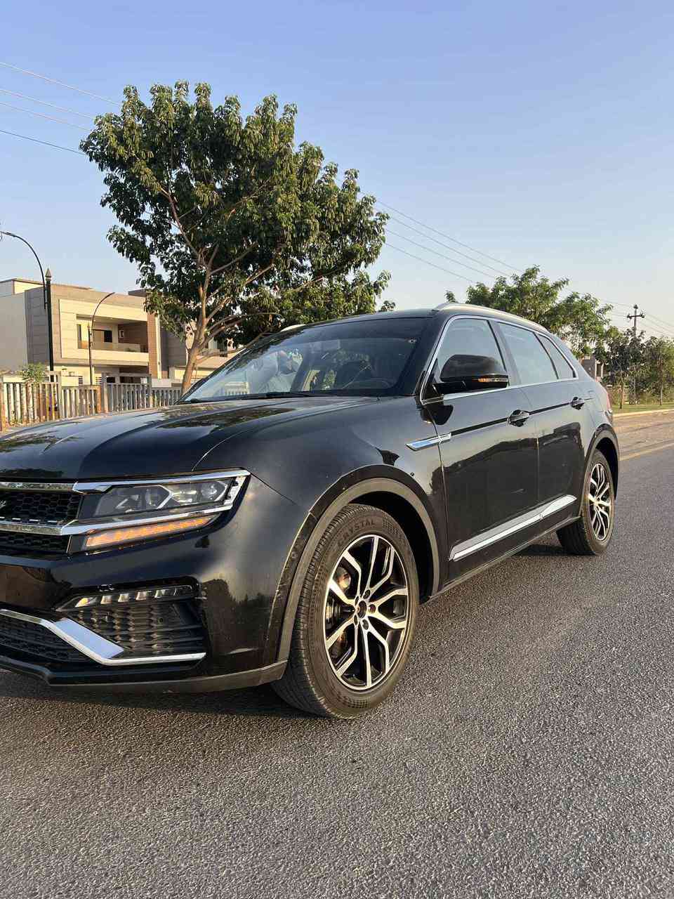 سلام عليكم شلون الشباب
عندي هاي الصيني ماركة Domy موديل 2018 ماشية 170KM 
إذا اكو مراوس بجالنجر 2018 -2019-2020 نتواصل ونرهم على الفرق على هذا رقمي *********** .. علماً السيارة بيها مواصفات خير من الله .. حياكم الله
